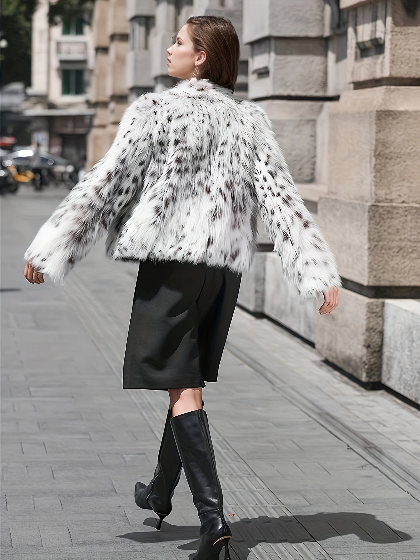 Volunoluxe Women’s Elegant Leopard Print Faux Fur Jacket – Fluffy Long Sleeve Outerwear with Lapel Collar, Cozy Fall/Winter Stylish Coat